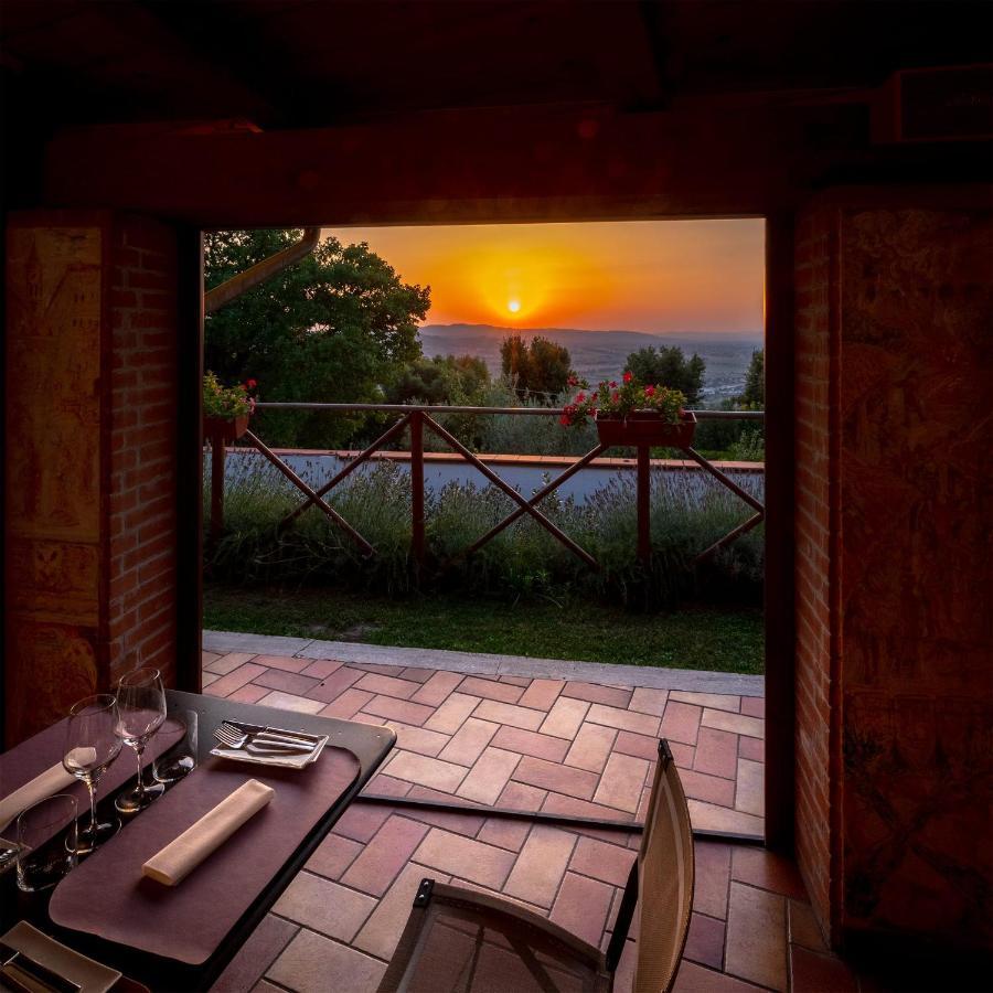 Albergo Ristorante Il Terziere Trevi Esterno foto