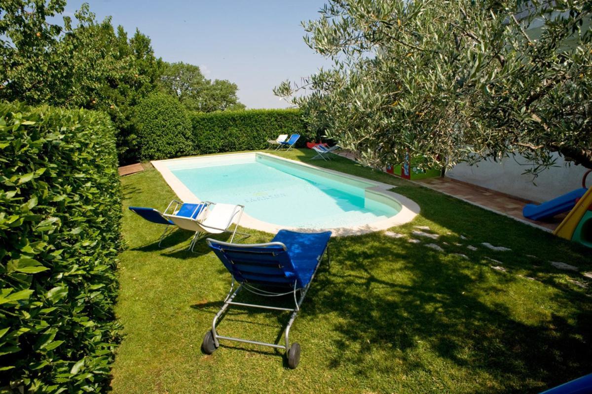 Albergo Ristorante Il Terziere Trevi Esterno foto